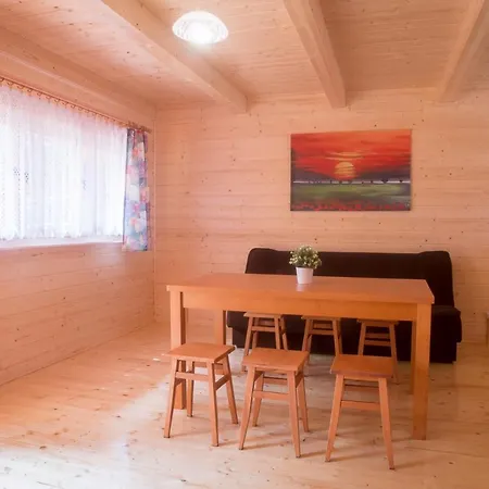 Letniskowe Lesna Mila Lodge Jarosławiec